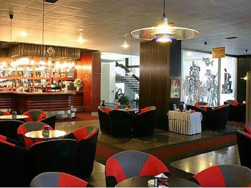 Hotel Lux Banská Bystrica Restaurante foto