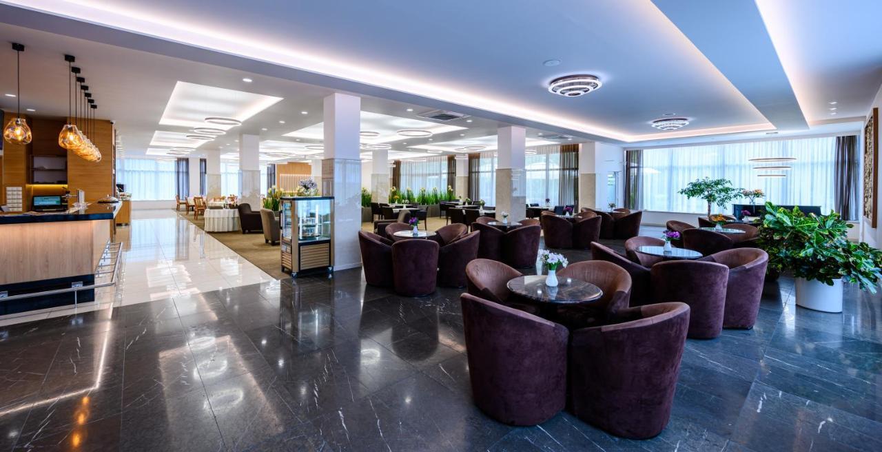 Hotel Lux Banská Bystrica Exterior foto